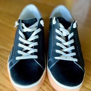 Excellent condition! dolce vita Zina women’s shoes. Size 8.5